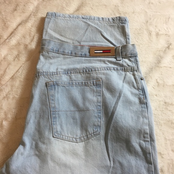 Tommy Hilfiger Denim - Tommy Hilfiger Women light wash  Denim Capris